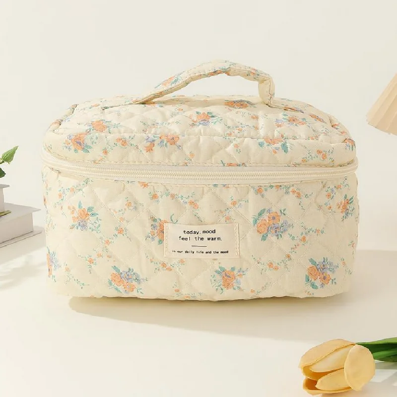 Large-Capacity Makeup Bag Floral Print Cosmetic Bag For Girl Portable Women's Cosmetic Bag Travel Bag Bathroom Wash Bag