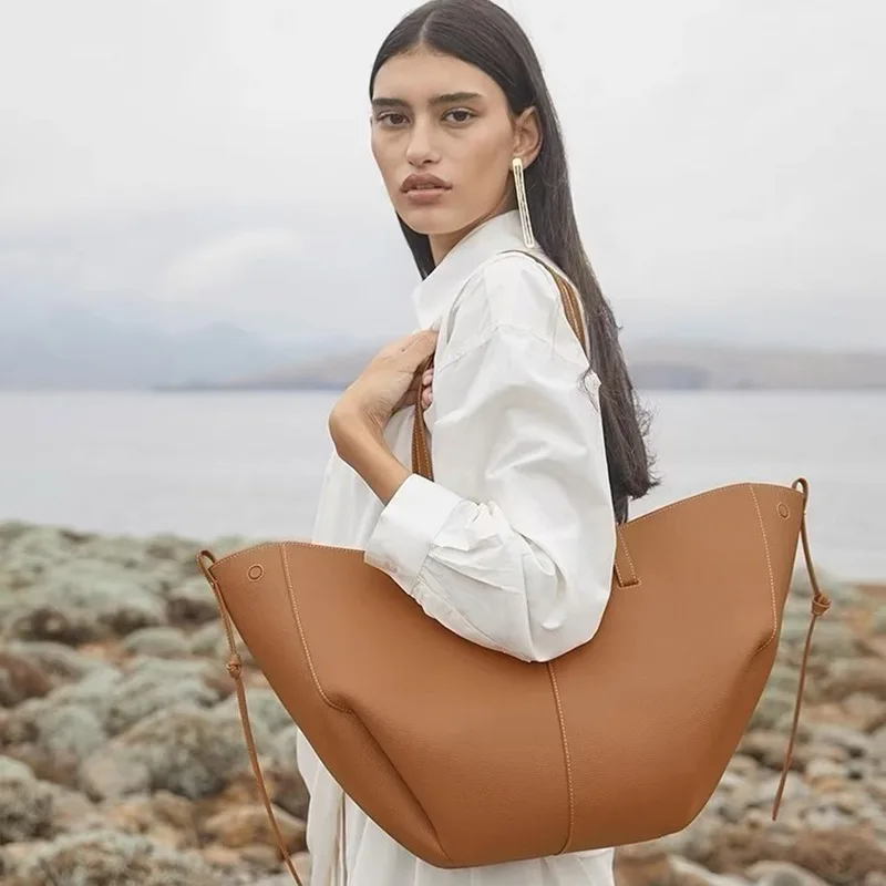 2024 New Women's Bags: Tote Bags, Crescent-shaped Bags, Box Bags, Upholstery Leather, Stylish and simple