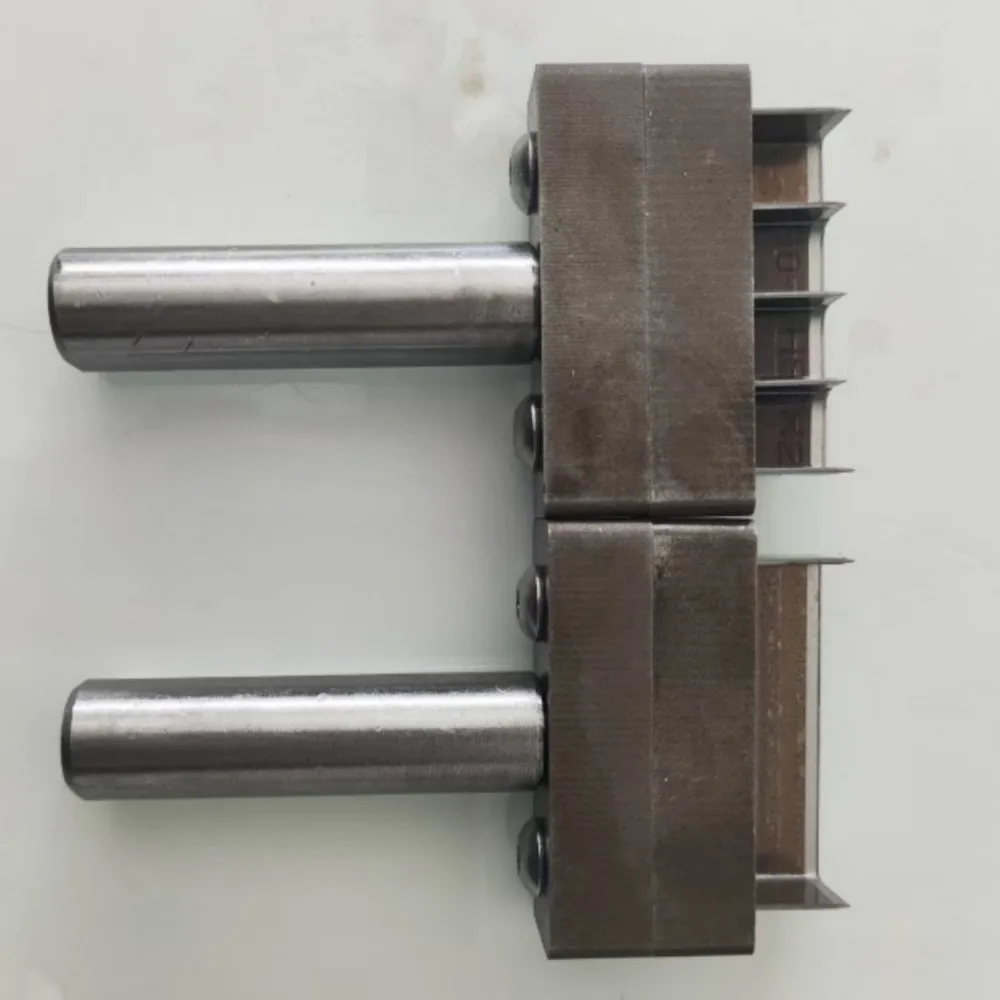 

Sharp Metal Cutter Mould For Cutting U Shape Tape Hair Extension Pieces Salon Hair Extension Tool