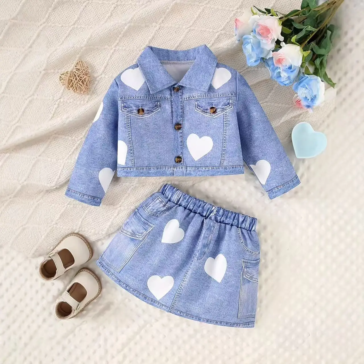 

Denim Jacket and Skirt Set for Little Girls Sweet Style With Faux Pockets and Heart Motifs 2026 New Spring And Autumn Collection