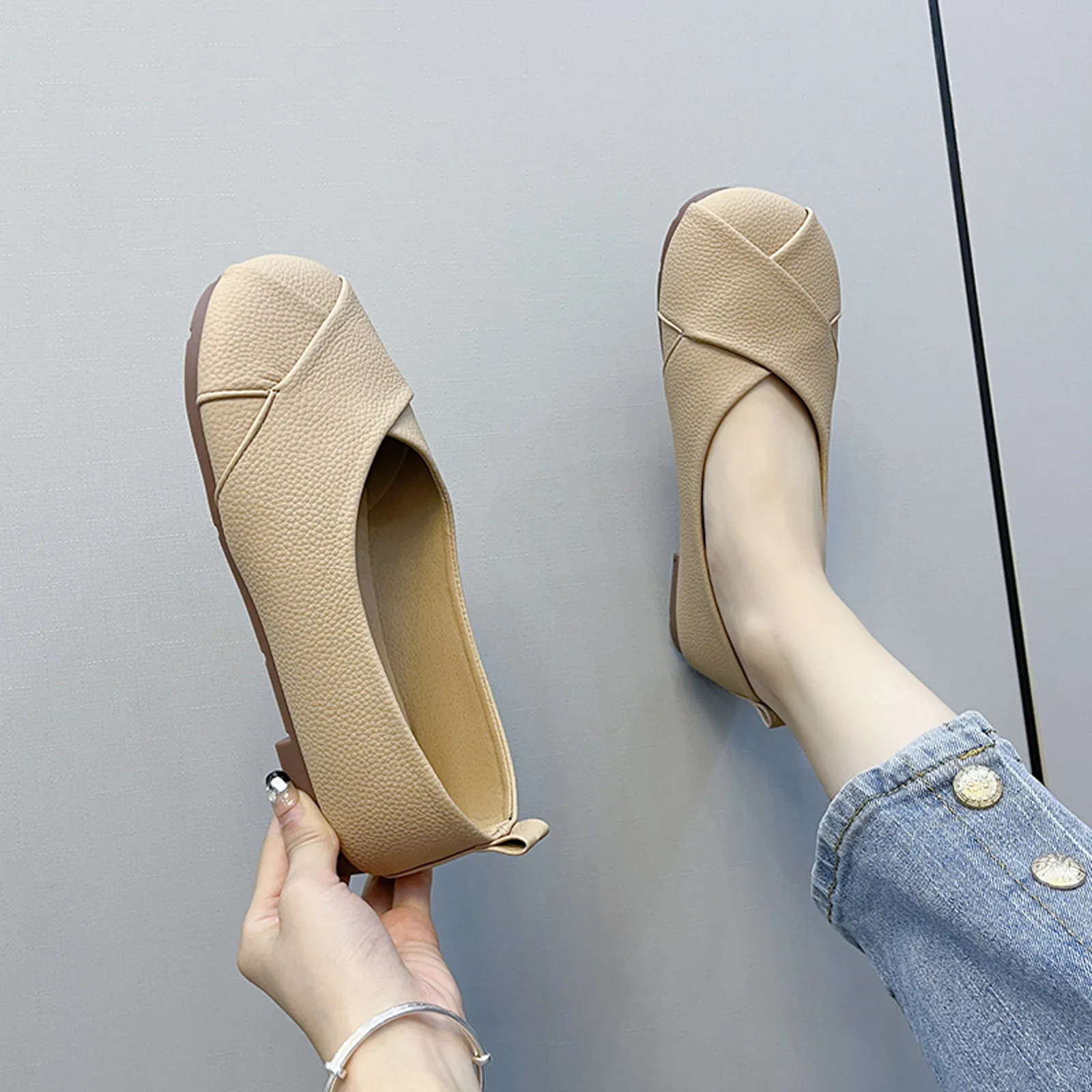 Single-Layer Shoes Women Spring and Autumn 2023 New Solid Shallow Flat Soft Bottom Elegant Pregnant Mother Slip-on Moccosins