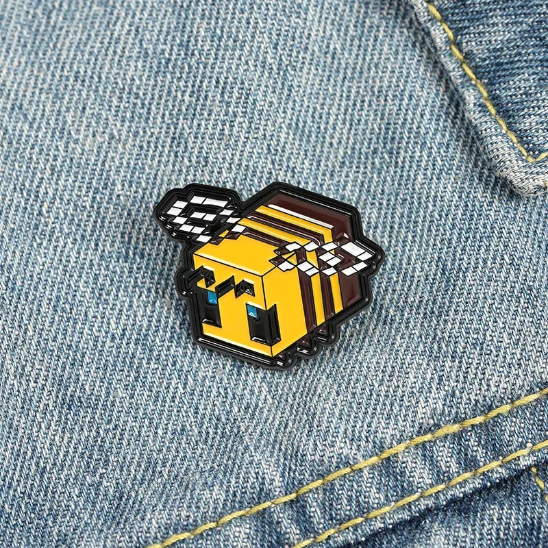 Broche de abeja con geometría estéreo de juego, broches únicos para mujer, alfileres y insignias de Metal de diseñador, insignias para ropa de mujer, broche con insignia