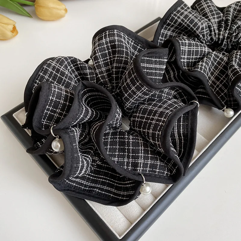 

French Retro high-end double-layer Black And White Checkered Beads Large Intestine Hair Ring Accessories For Women