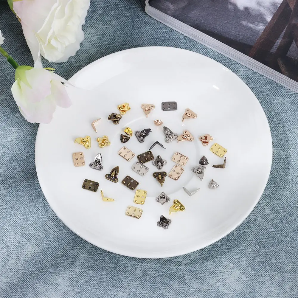 4 個 5 色荷物アクセサリー DIY マニュアルミニメタルクラフトケースコーナープロテクタートランクロックバッグパーツ