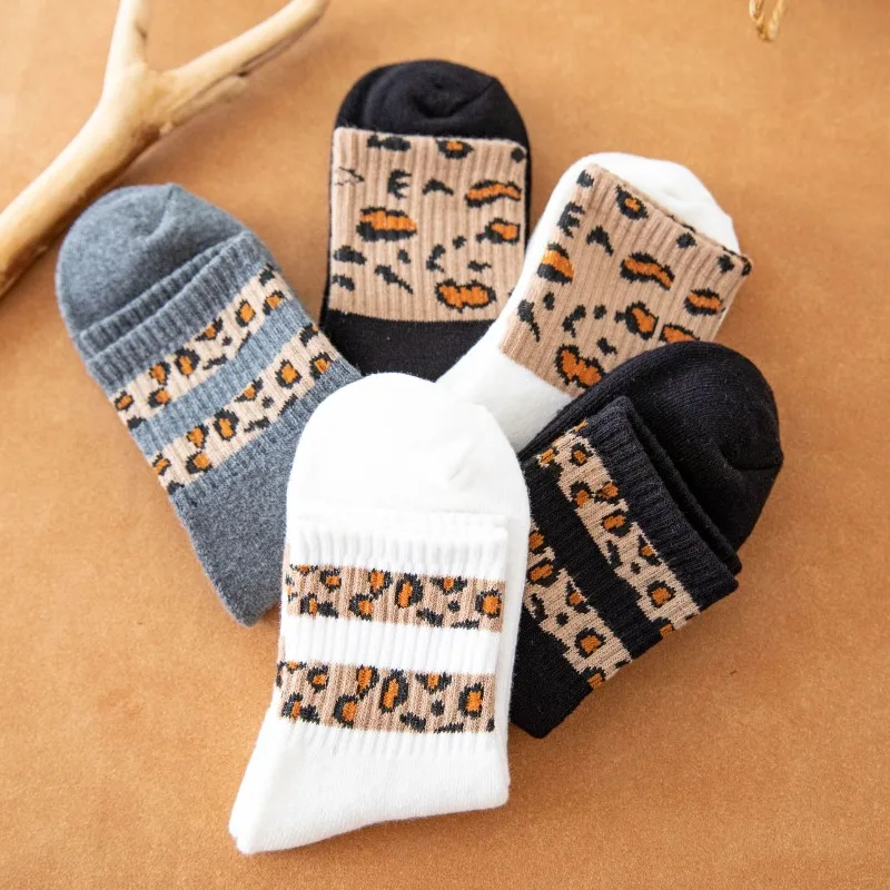 1/5 pairs new Autumn Spring spotted leopard print women's socks fashion versatile mid tube socks leisure comfortable short socks