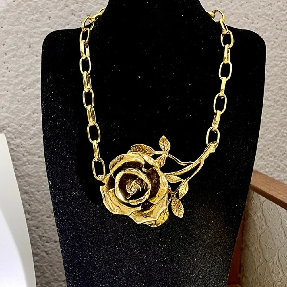 

Jewelry Luxury Metal Rose Necklace Coarse Big Exaggerated Flower Necklace Silver Golden Neck Chain Women