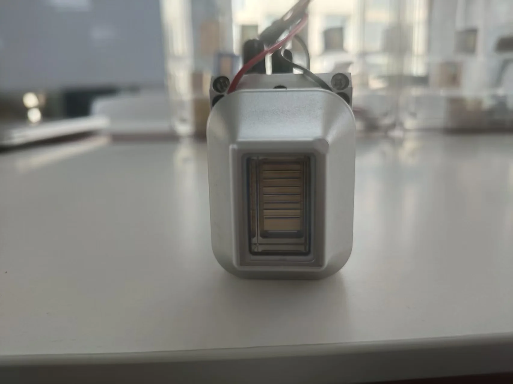 HGO Macro Channel Laser Stack Custom 755nm 808nm 1064nm 1000W 10bars High-Accuracy New Hand Piece