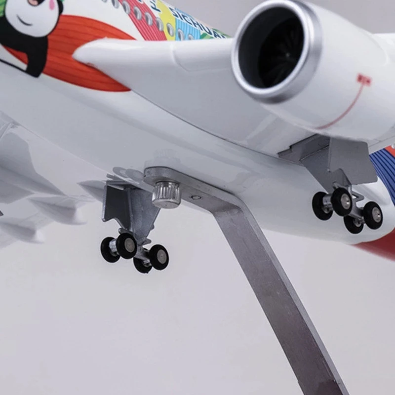 Imagem -05 - Modelo de Avião Panda Chinês com Luz e Roda Plano de Resina Plástico Fundido 47cm Escala 142 Airbus A350 Colecionável