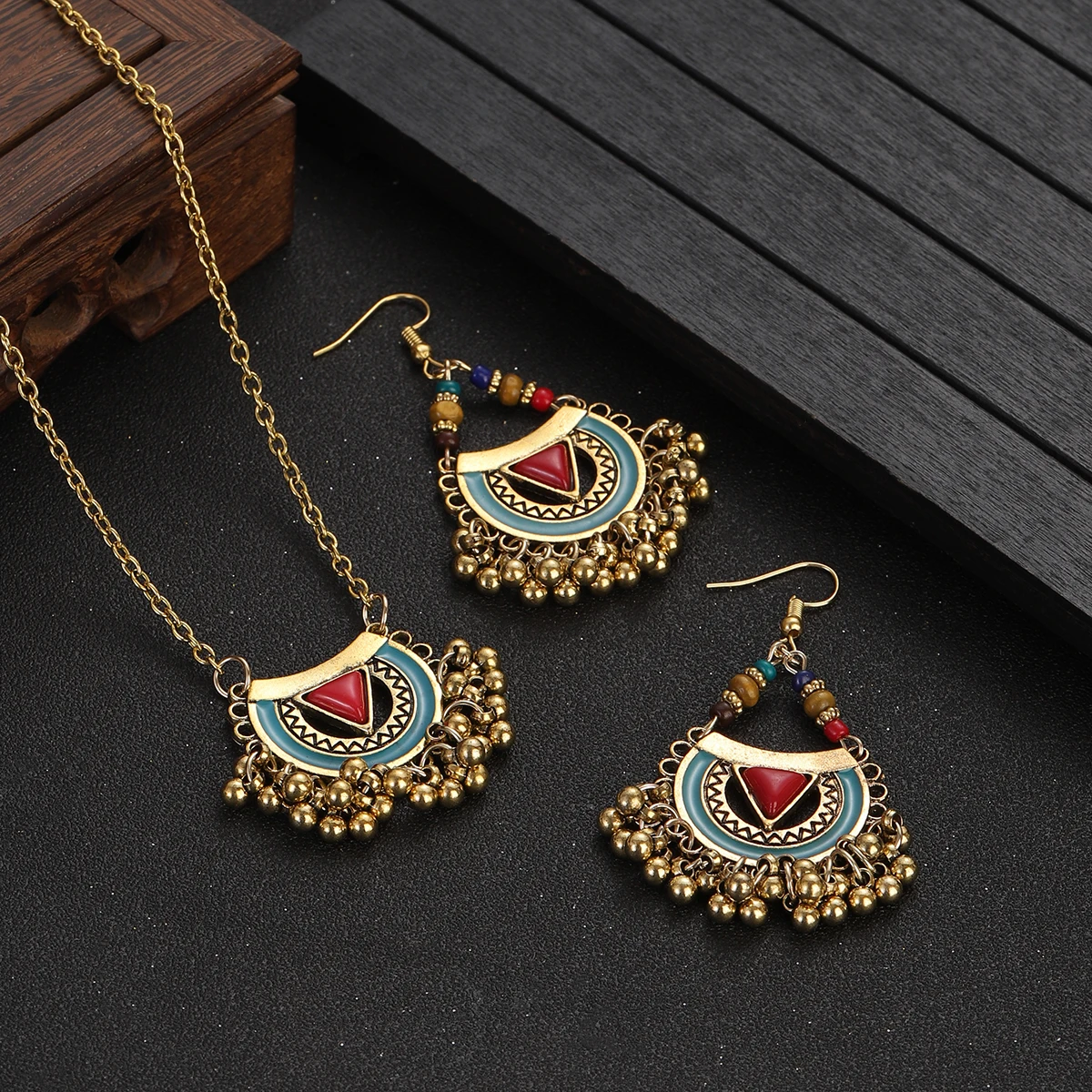 Ethnic Red Stone Necklace Earr - đánh giá và giá Ethnic Fashion Trends 2026
