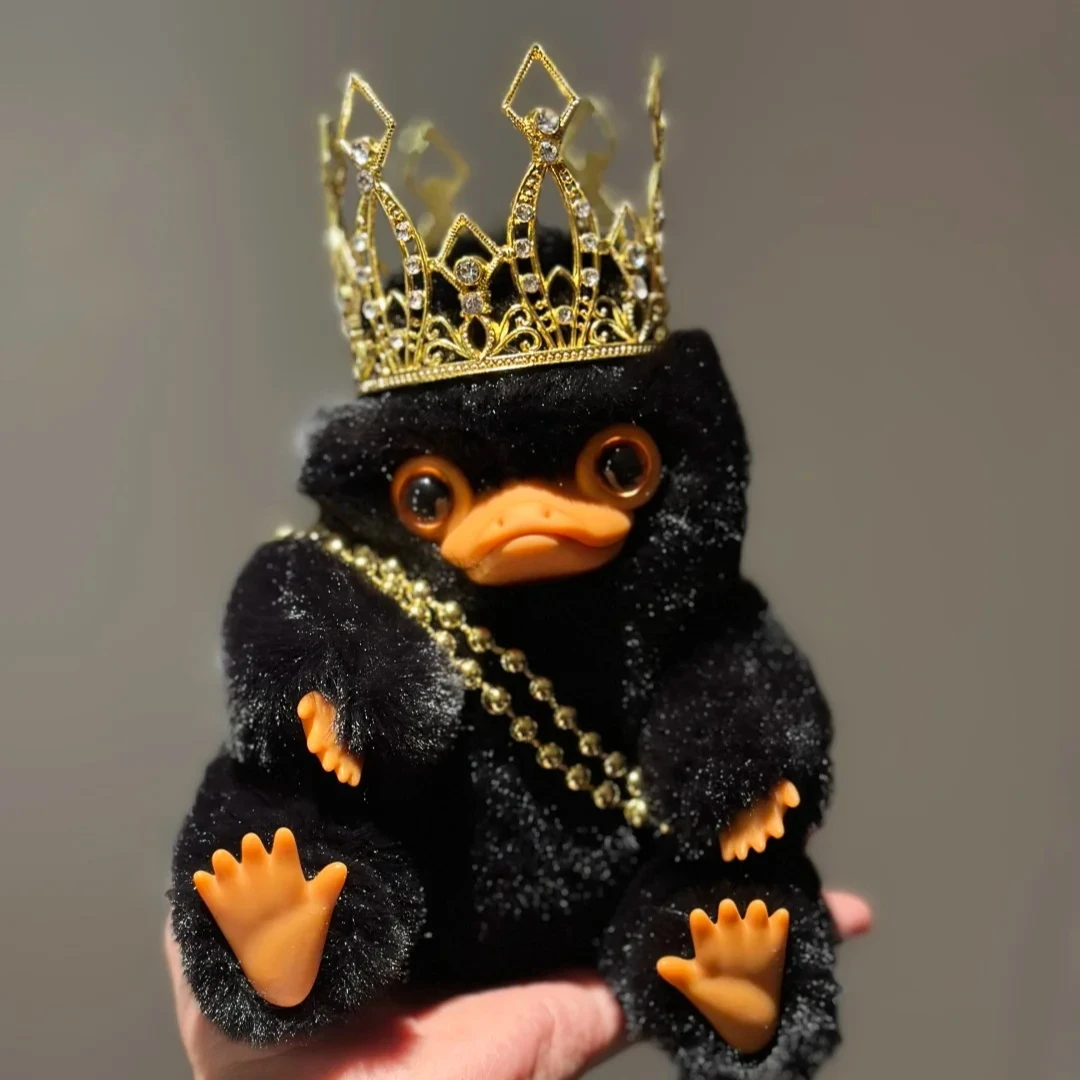 

Miniso Harry Potter Fantastic Beasts FB Doll Series Niffler Sniffing Card Doll Decor Pendant Keychain Gift Genuine Action Figure