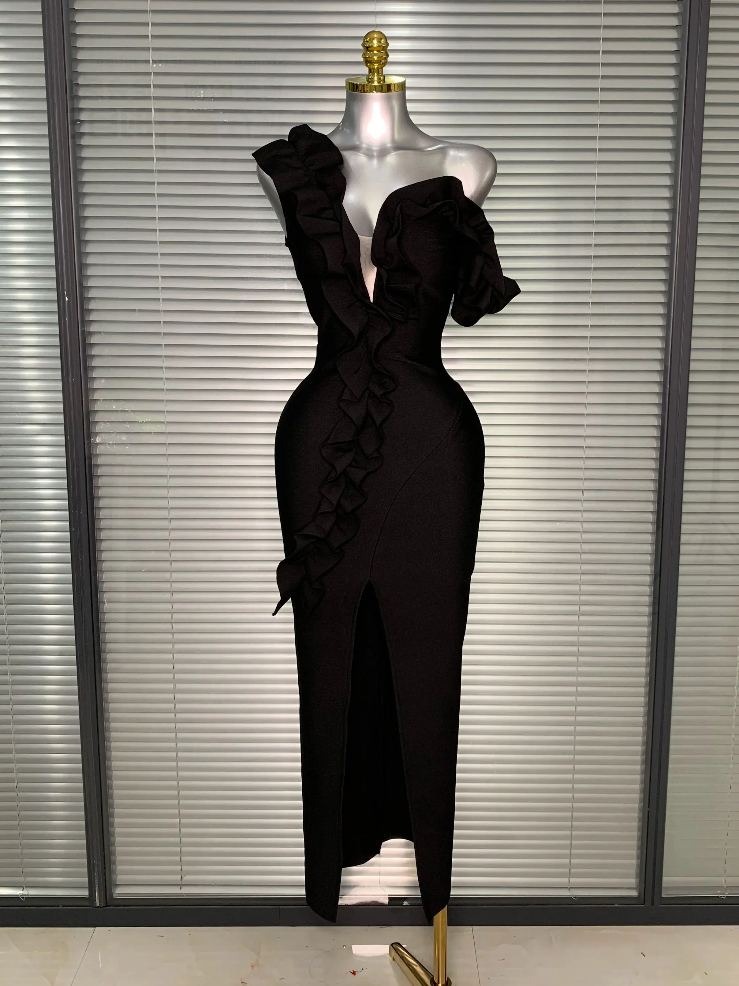 المرأة مثير أسود واحد الكتف الأزهار ميدي Bodycon ضمادة فستان شارع العليا أنيقة فستان حفلة المشاهير