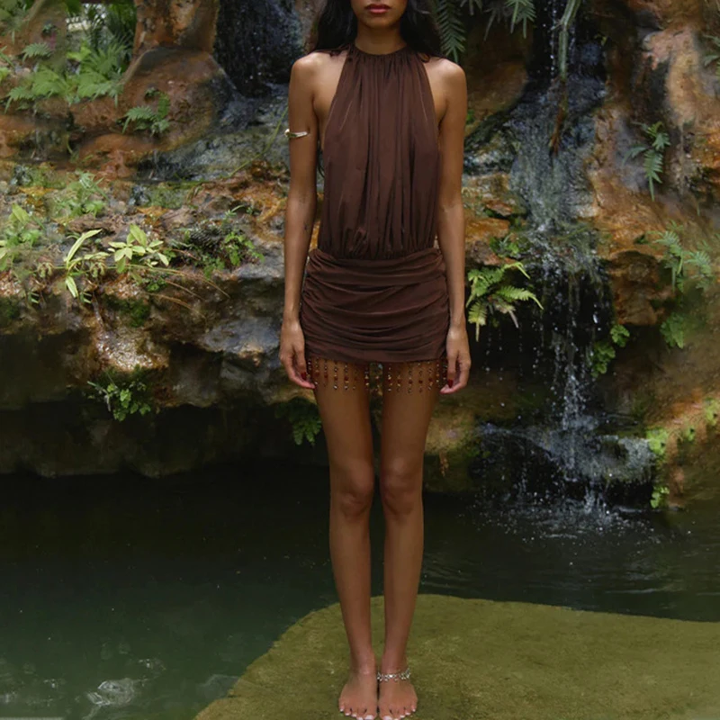 فستان صيفي كبير بدون ظهر من Vestidos ملفوف على الوركين مثير بياقة دائرية وثنيات فستان قصير للنساء للربيع فستان حفلات بشراشيب ضيق