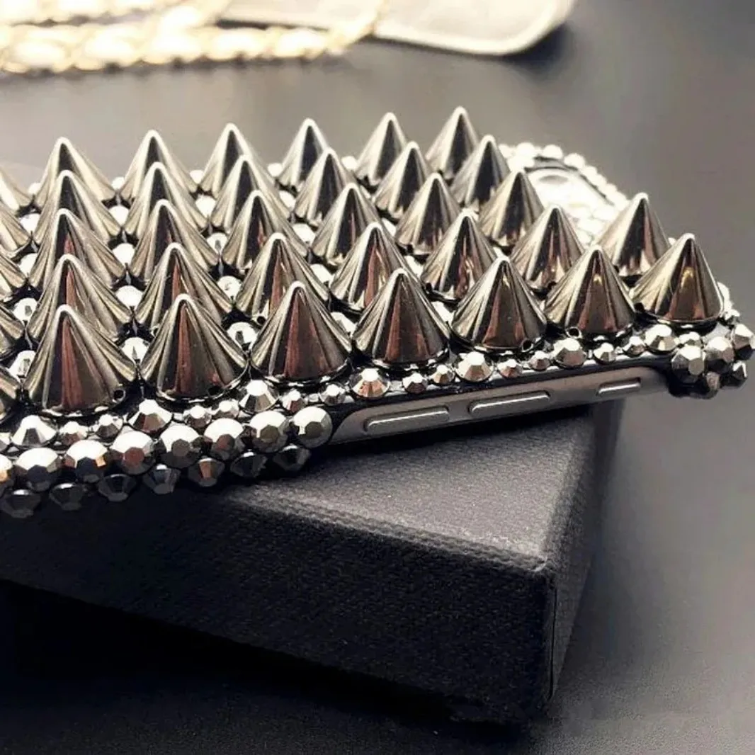 حافظة لهاتف آيفون 16 برو ماكس 17Pro 15 14 13 12 Mini 11 XS Max XR Punk Spikes Studs #5