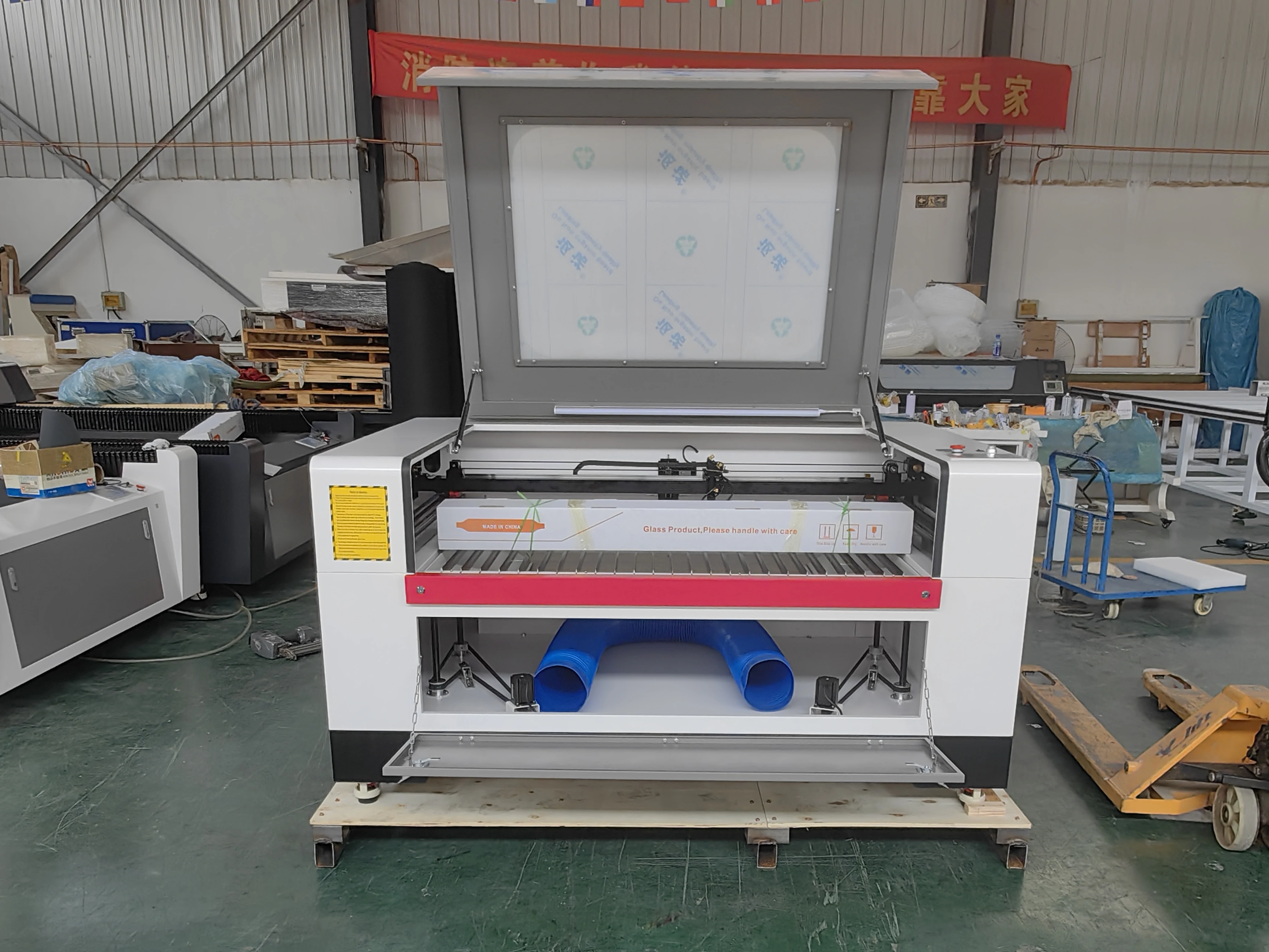 Fabriek 90 * 60 cm Lasersnijder Lasermachine CO2 Lasergraveerder 9060 voor acrylhout