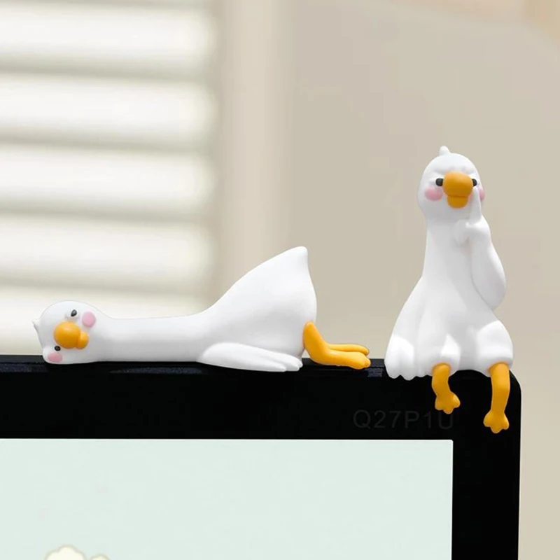 3D Resin Duck Figurine Cartoon Animal Ornament For Desk Car Dashboard Home Decoration Gift