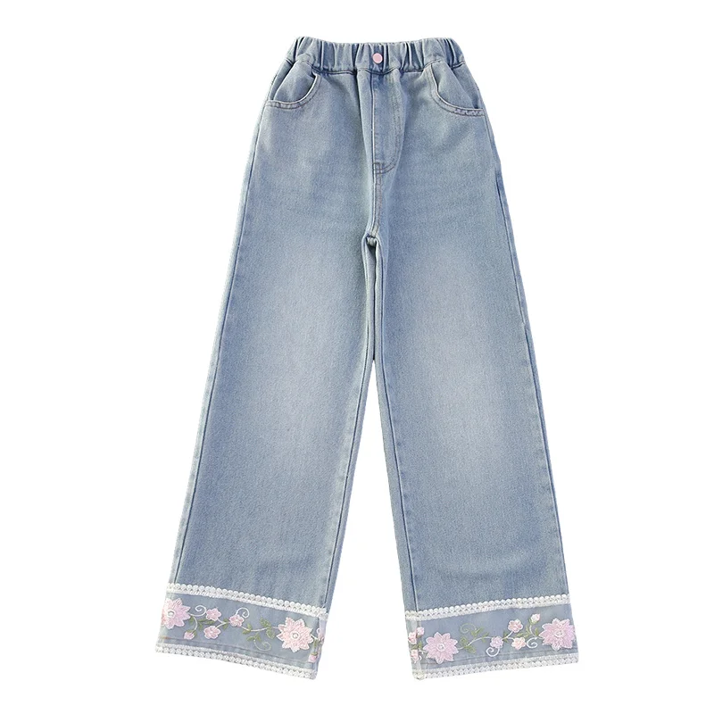 Jeans dritti in cotone primaverile per bambina carina con pizzo floreale Pantaloni morbidi per bambini Jeans Pantaloni in denim a fiori per bambino adolescente