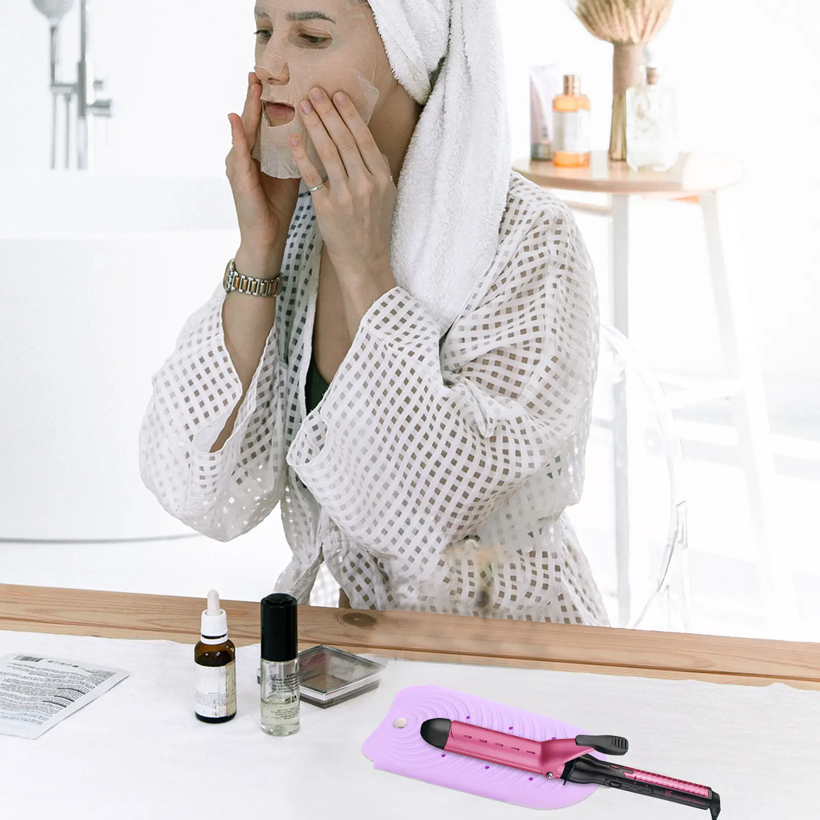 

Термостойкий силиконовый чехол идеального размера для выпрямителей, плойок, фенов. Для дома, салона, путешествий. Гибкий.