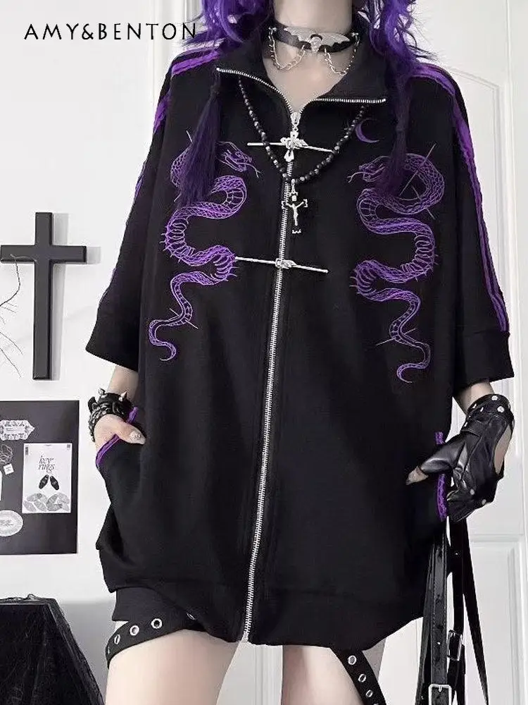 

Новая женская футболка в стиле рок-панк готика с принтом змеи, с отложным воротником, с рукавом до локтя, средней длины, черно-фиолетовая, весна-осень