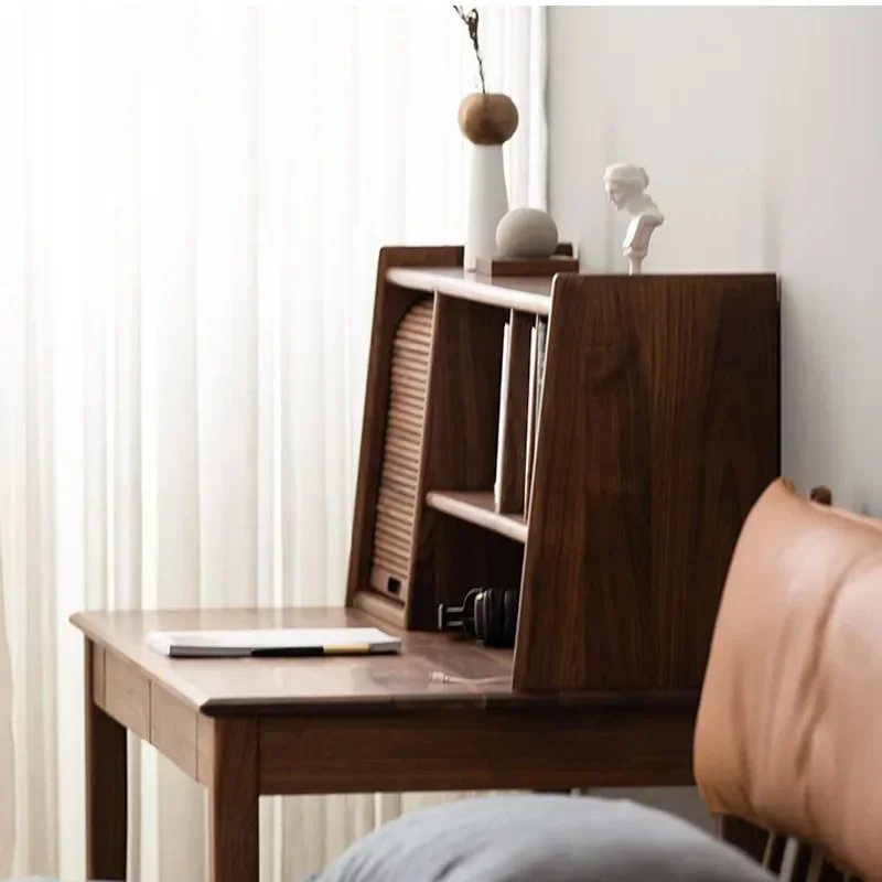 โต๊ะทำงานไม้เนื้อแข็งวอลนัทสีดำสไตล์นอร์ดิก ชั้นวางหนังสือไม้ซุงสไตล์ญี่ปุ่น โต๊ะทำงานสำนักงานแบบเรียบง่าย