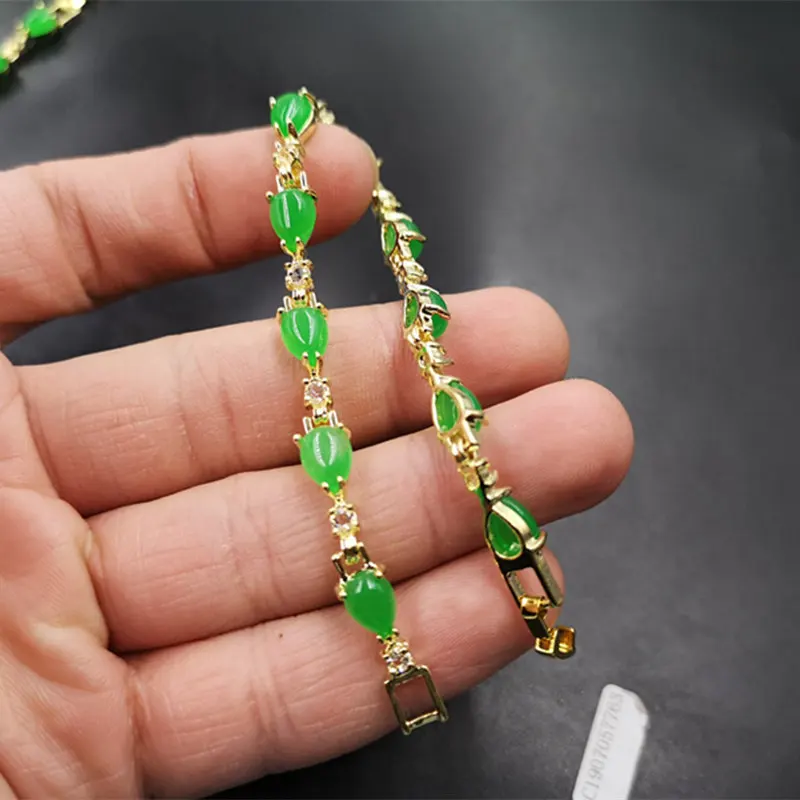 

Vacuum Electroplated Inlaid Women'S Emerald Green Malayan Jade Drop Bracelet