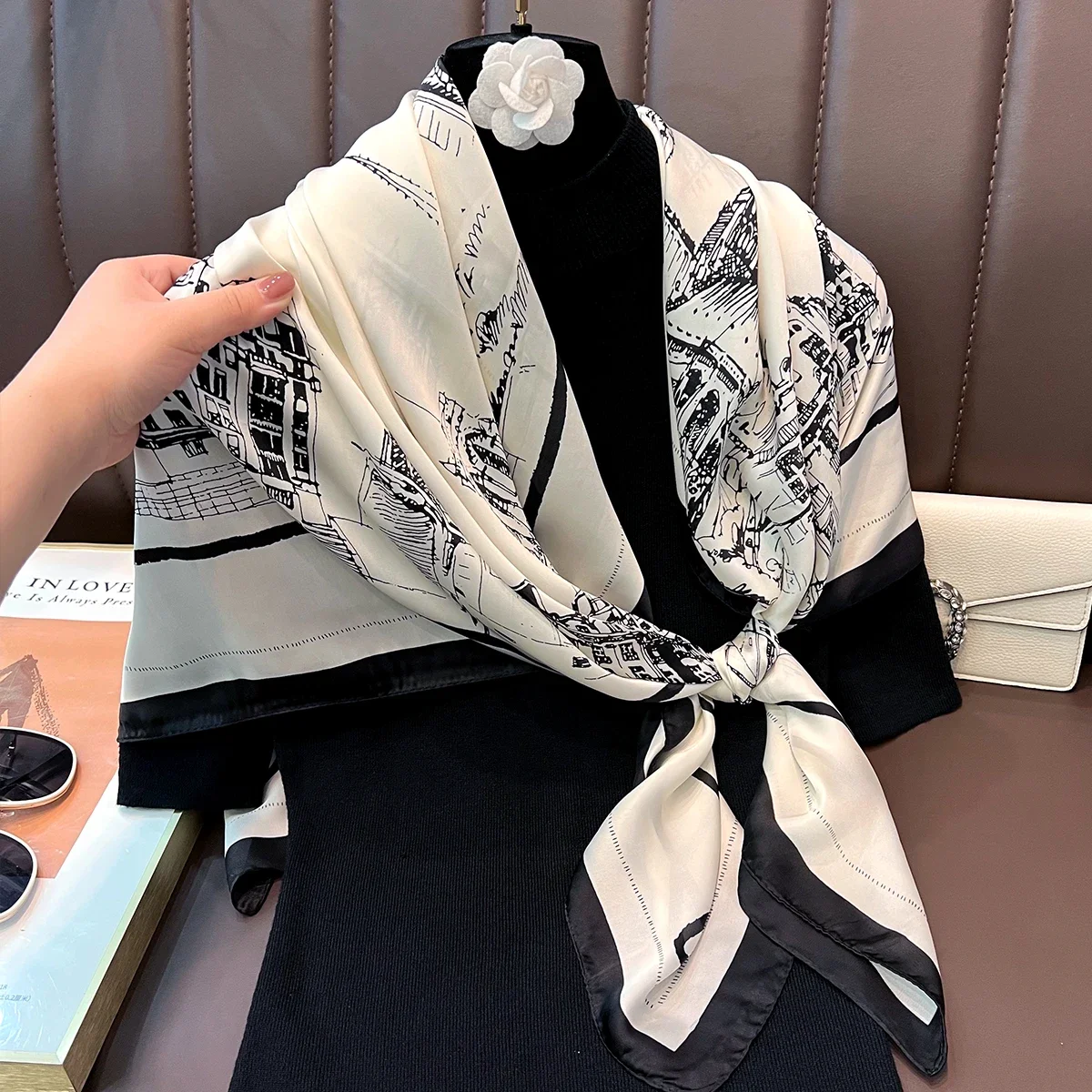 2024 spring Autumn New Fashion Silk Scarf Women Outdoor Windproof Large Square Scarf Beach Long Soft Sunscreen Scarf Lady 110cm