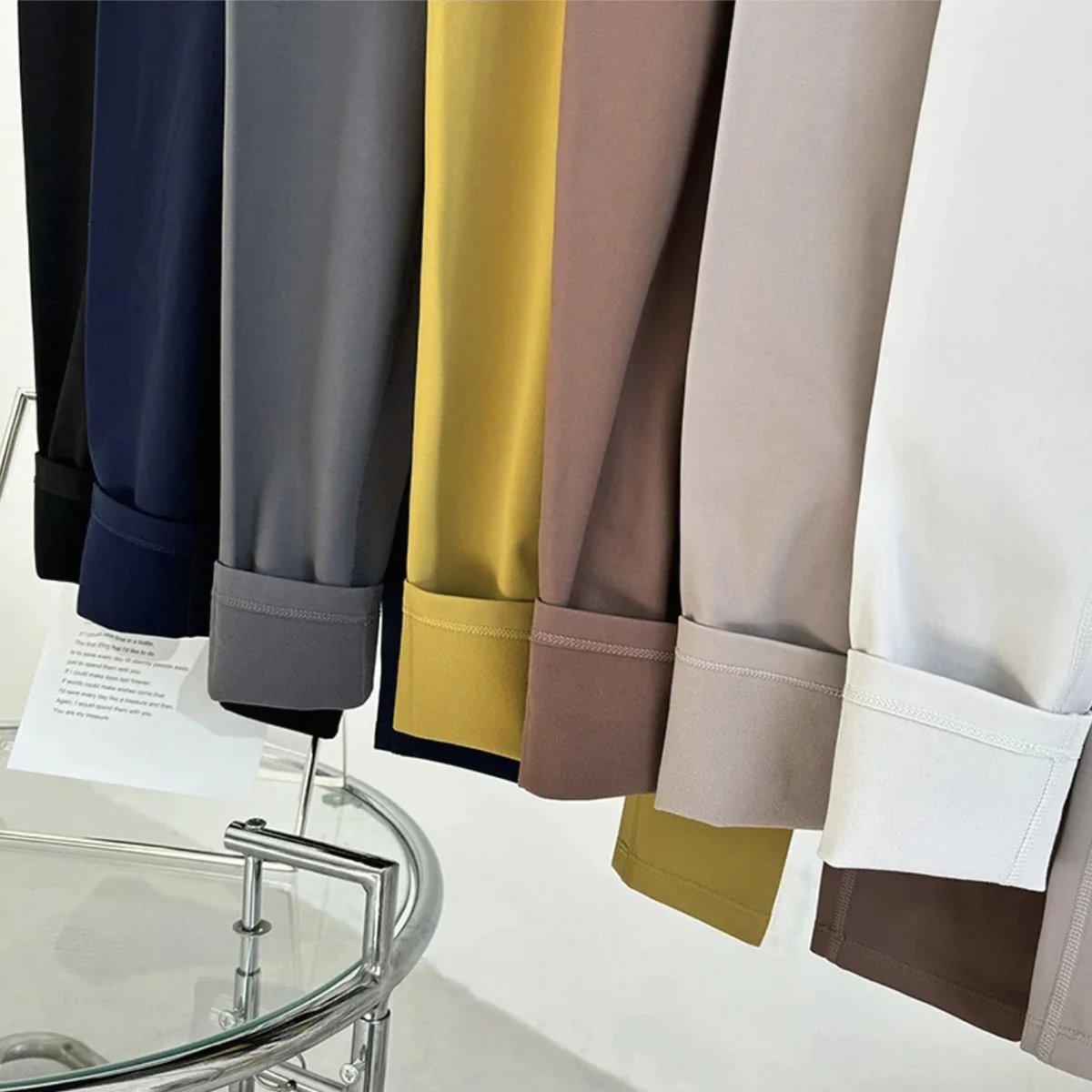 Damen-Fleece-gefütterte, verdickte Yoga-Hose ohne Wulstlinie, hochtaillierte, figurformende Pilates-Strumpfhose, Shark Pants – Detail 6