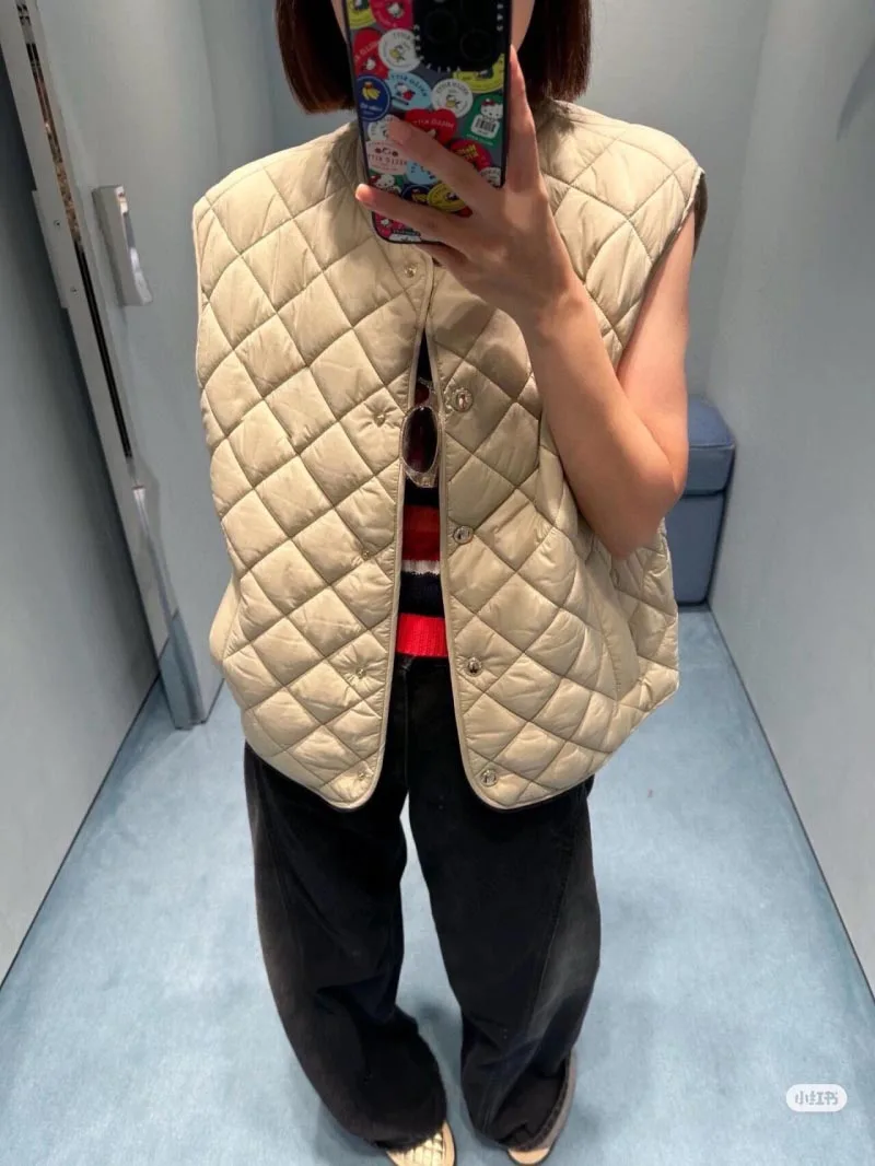 2024 New Fashion Thin Beige Diamond Quilted Vest For Women High Quality Applique Single Breasted Padded Sleeveless Coat Lady