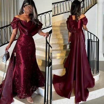 Abiti lunghi personalizzati squisiti ed eleganti con applica...