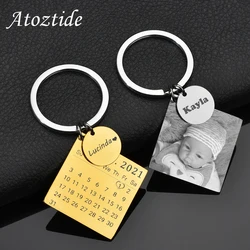 Atoztide Personalized Engrave Name Date Square Round Keychains Stainless Steel Mother Kids Custom Keyring for Women Jewelry Gift