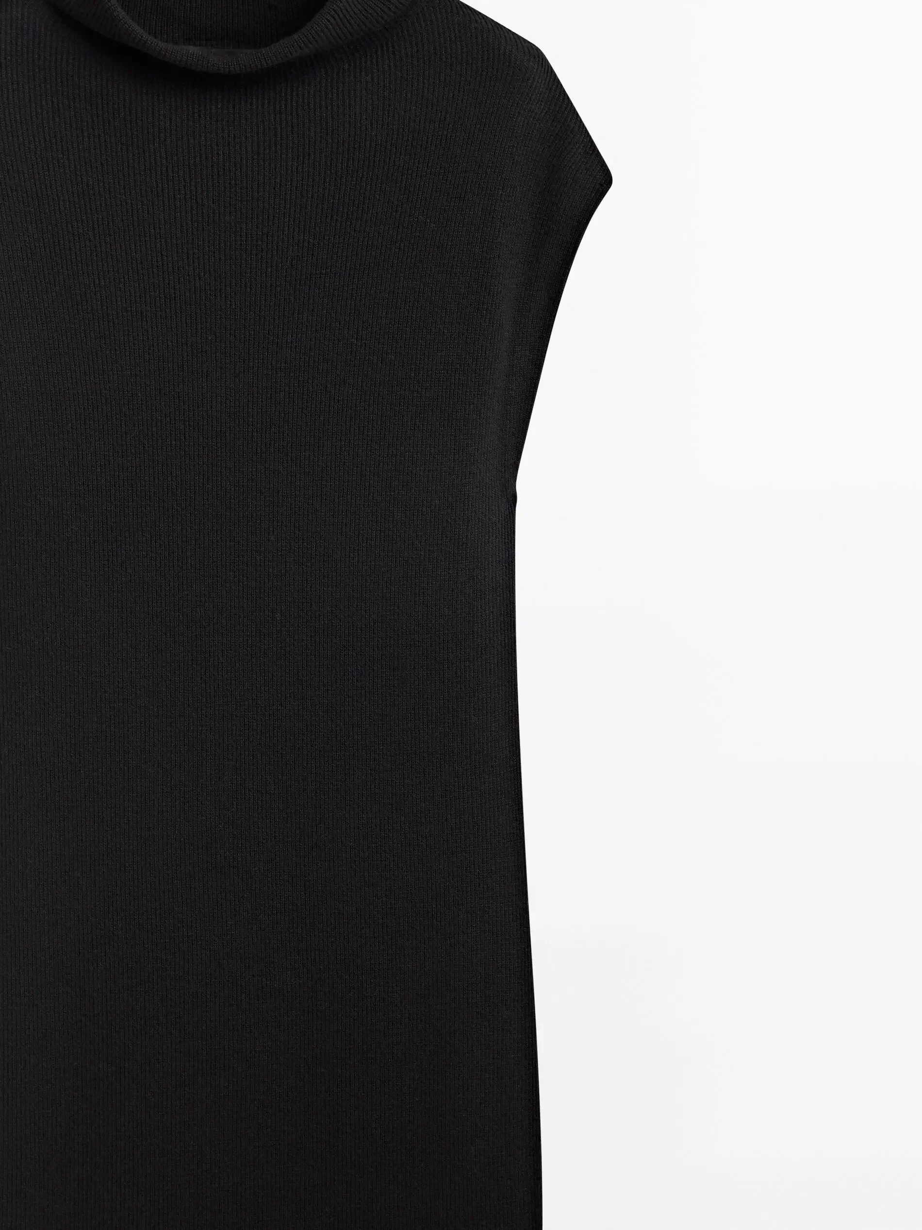 Ethereal MD 2026 YAZHIMEI women\'s spring new style of Elegant minimalist extended knit dress with high neck