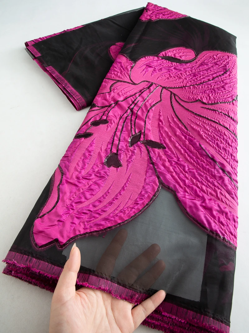 

2025 High Quality Nigerian Brocade Lace Fabric Gilding African Jacquard Organza Lace Fabric French Party Dress for Women,5Yards