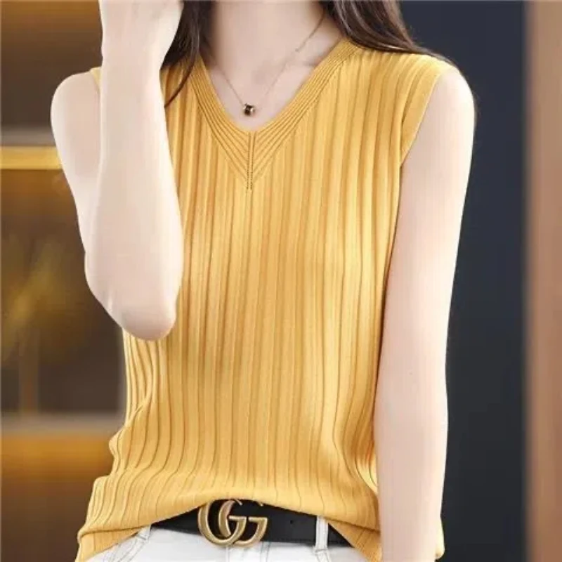 Korean Fashion Summer New Tank Top Women Solid Ice Silk V-neck Screw Thread Temperament Versatile Loose Sleeveless Knitting Vest