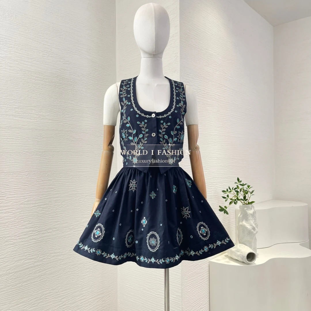 

2025 Balck Mini Skirt and Top Set