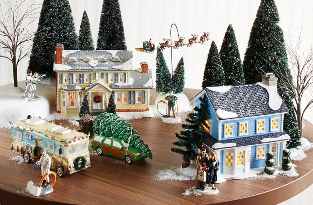 تمثال شجرة عائلة Griswold لعطلة عيد الميلاد في قرية الثلج، ديكور عطلة متعدد الألوان مقاس 3.15 بوصة