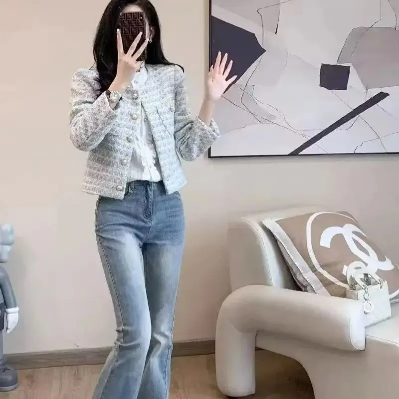 

French Style Tweed Pearl Button Cropped Jacket Women's Autumn 2025 New Long Sleeve Loose-Fit Round Neck Petite Top Jacket