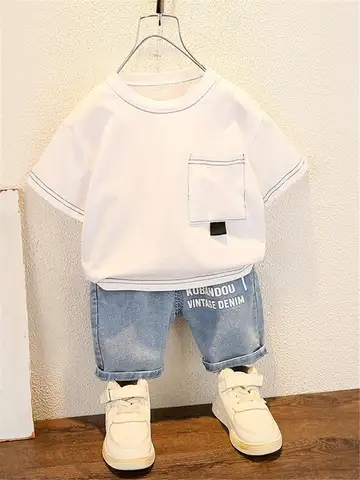 New Summer Baby Boy Abbigliamento per bambini Abbigliamento per bambini Completo Top T-shirt a maniche corte Pantaloni 2 pezzi / set Sport Infantile 0-5 anni