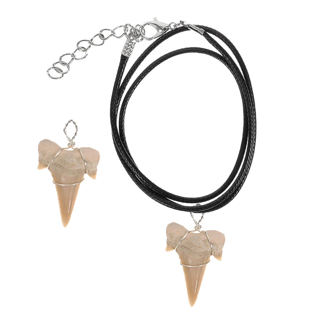 

1 set Pendant Necklace for Men Durable Shark Tooth Pendant Necklace Decor Male Charms