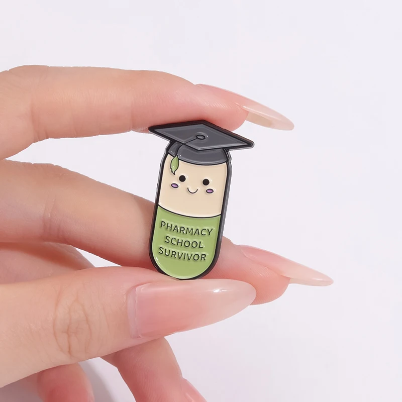 Pines de esmalte con forma de píldora de dibujos animados para estudiantes de medicina, insignia de solapa de supervivencia escolar de farmacia,