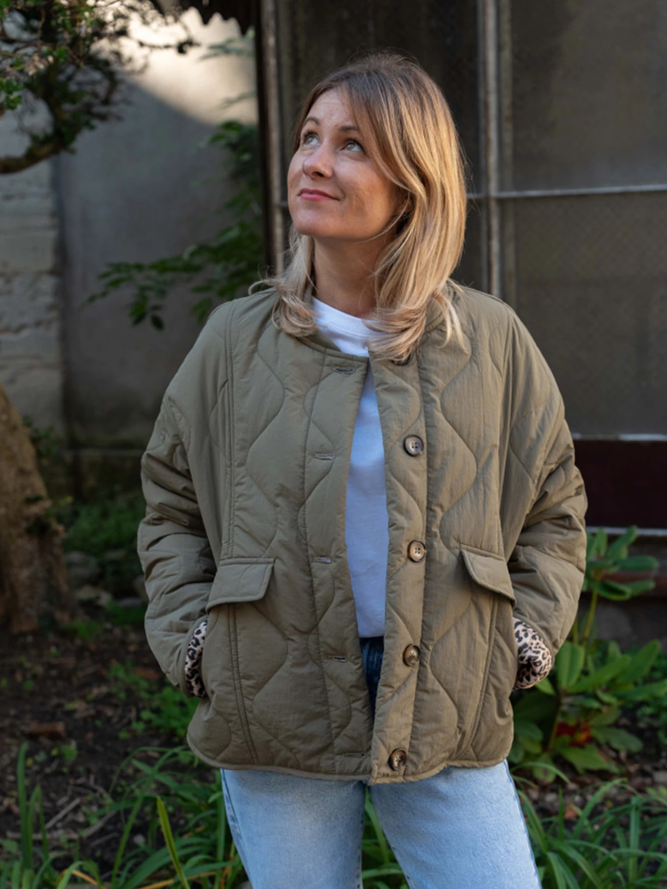 معاطف نسائية كلاسيكية غير رسمية سترات عصرية جديدة بجيوب على شكل حرف O معاطف سميكة للنساء معاطف ملابس مكتبية للخريف والشتاء