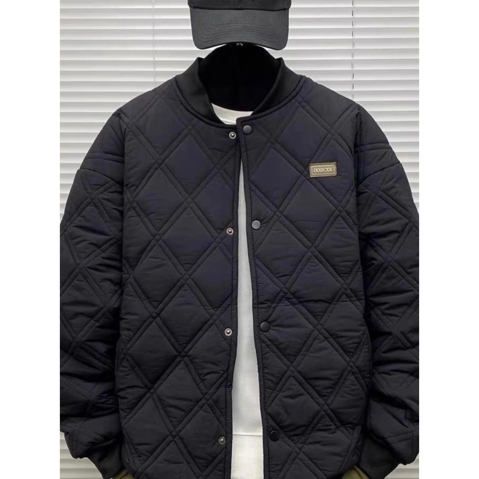 

Мужская хлопковая куртка большого размера с бейсбольным воротником с бриллиантами, теплая модная верхняя одежда, осень-зима, свободная посадка, обычная длина, повседневная ...