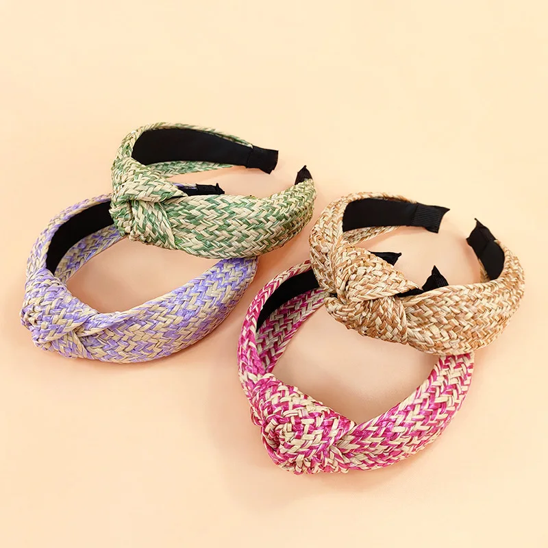 

Elegant Twist Floral Headband with Fresh Flowers Bohemian Style Hair Accessory for Women Girls Special Occasion Gift