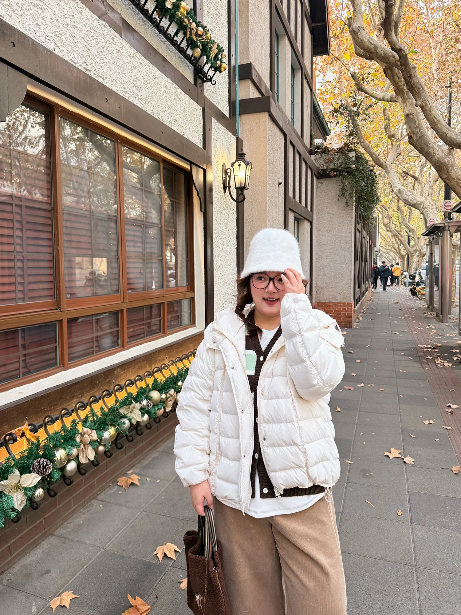 

Женская зимняя куртка PONGKIKI Cloud Tee Star с 90% белым пухом, утепленная, с капюшоном, больших размеров