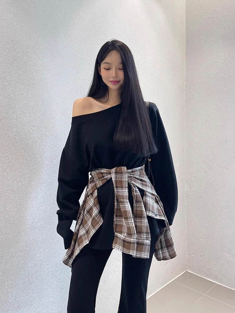 

Шикарный осенний свитшот с открытыми плечами и брюки-колокольчики с клетчатым дизайном, женский комплект изящной одежды из футболки