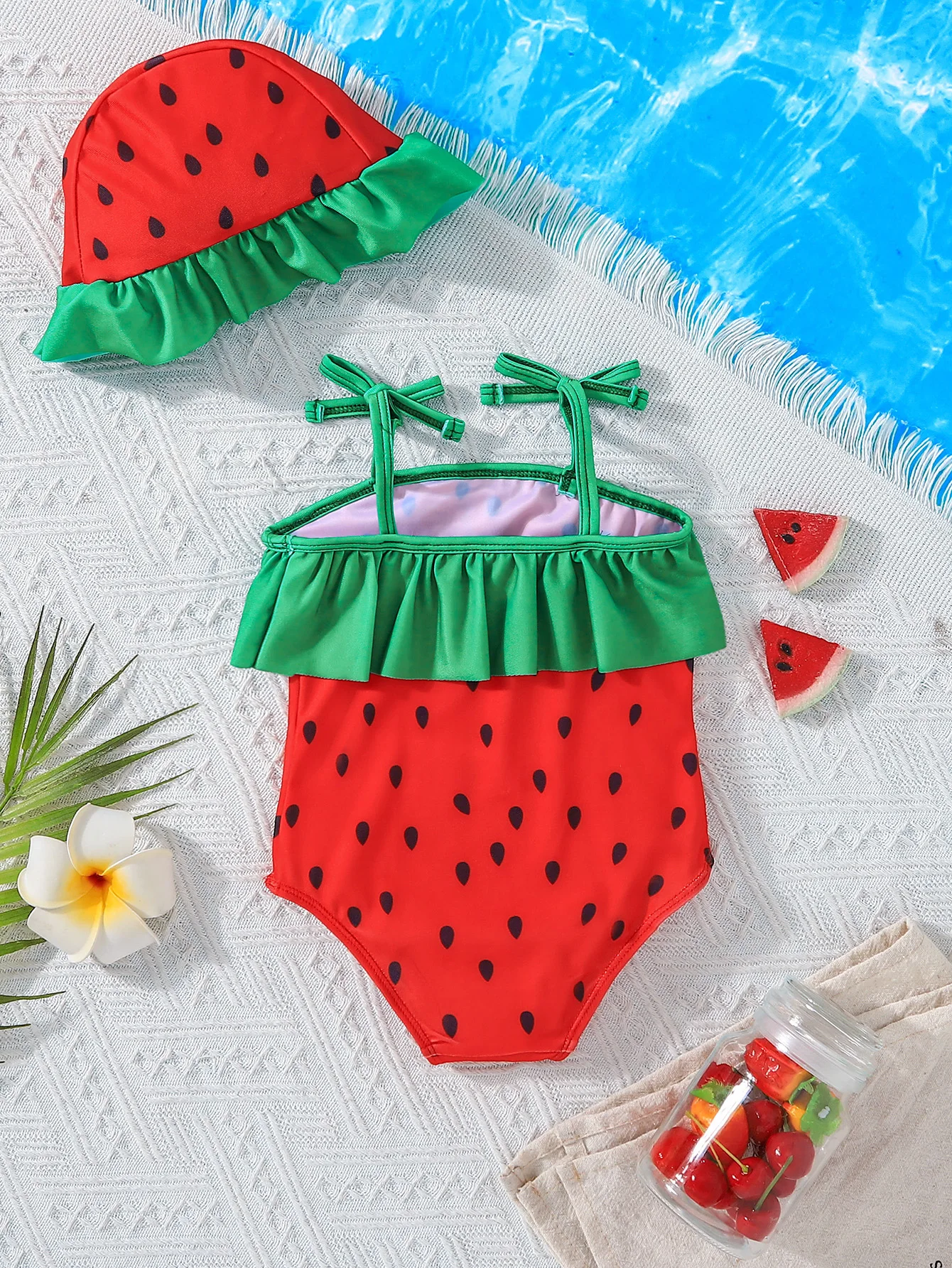 1-teiliger Sommer-Badeanzug für Mädchen mit Wassermelonen-Motiv, grüner Badeanzug mit Rüschen und Bindeband sowie passende Rüschen-Badekappe, niedliches Früchte-Design – Detail 2