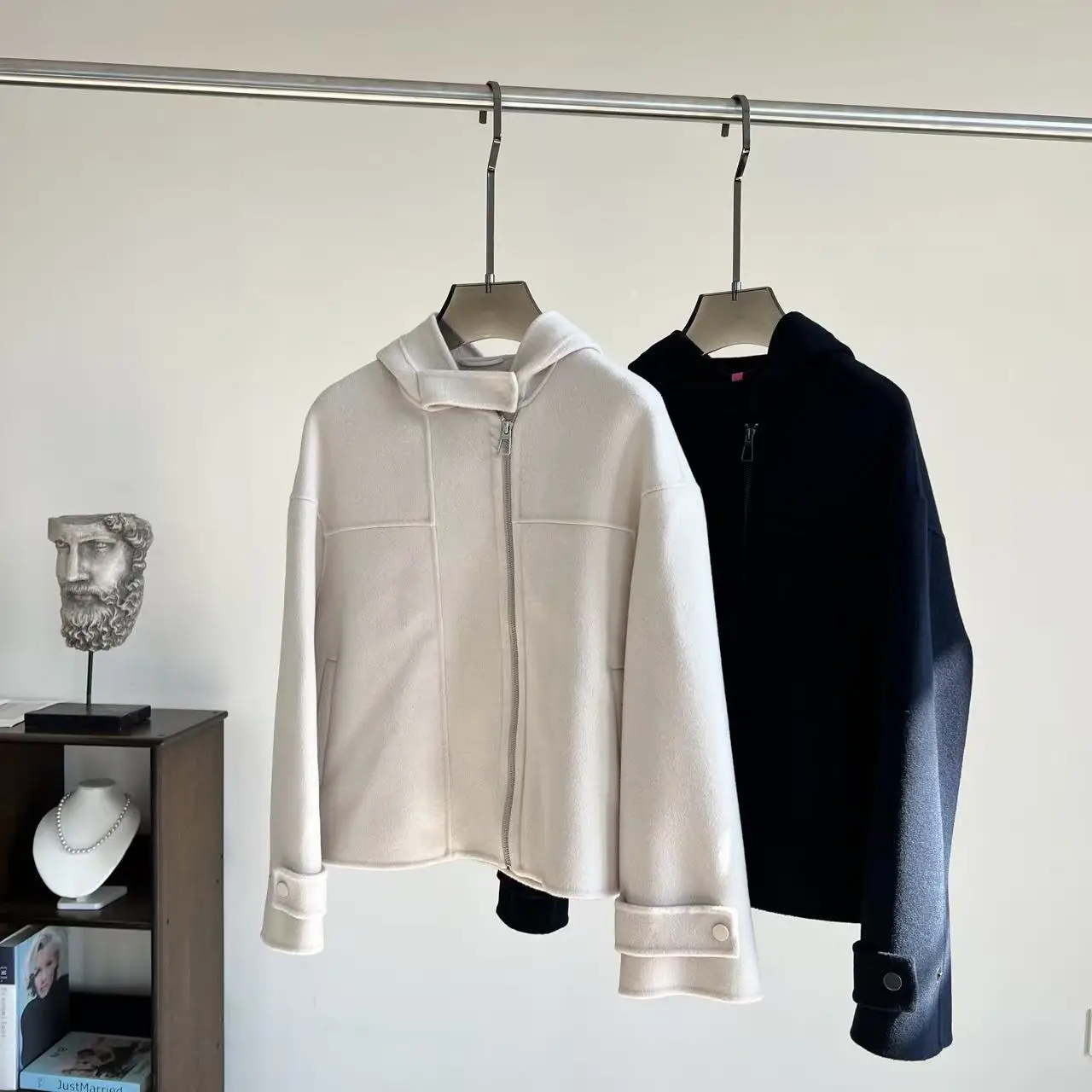 

Осенне-зимнее модное полушерстяное кашемировое короткое пальто ручной работы на молнии с капюшоном и молнией