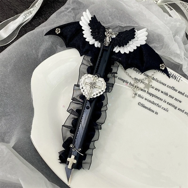 Черный цвет, модный открывалка для писем, дьявол, крылья летучей мыши, сердце, крест, стиль, универсальный нож для детей, креативный дизайн, резак для коробок, детский подарок