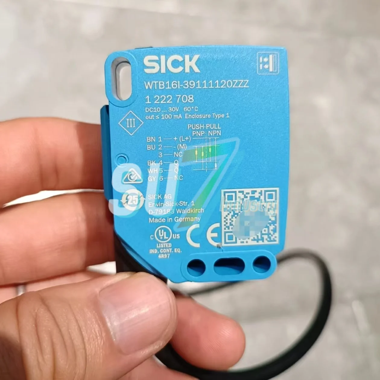 WTB16I-39111120ZZZ     WTB9-3P3061P07     photoelectric sensor     New In Box