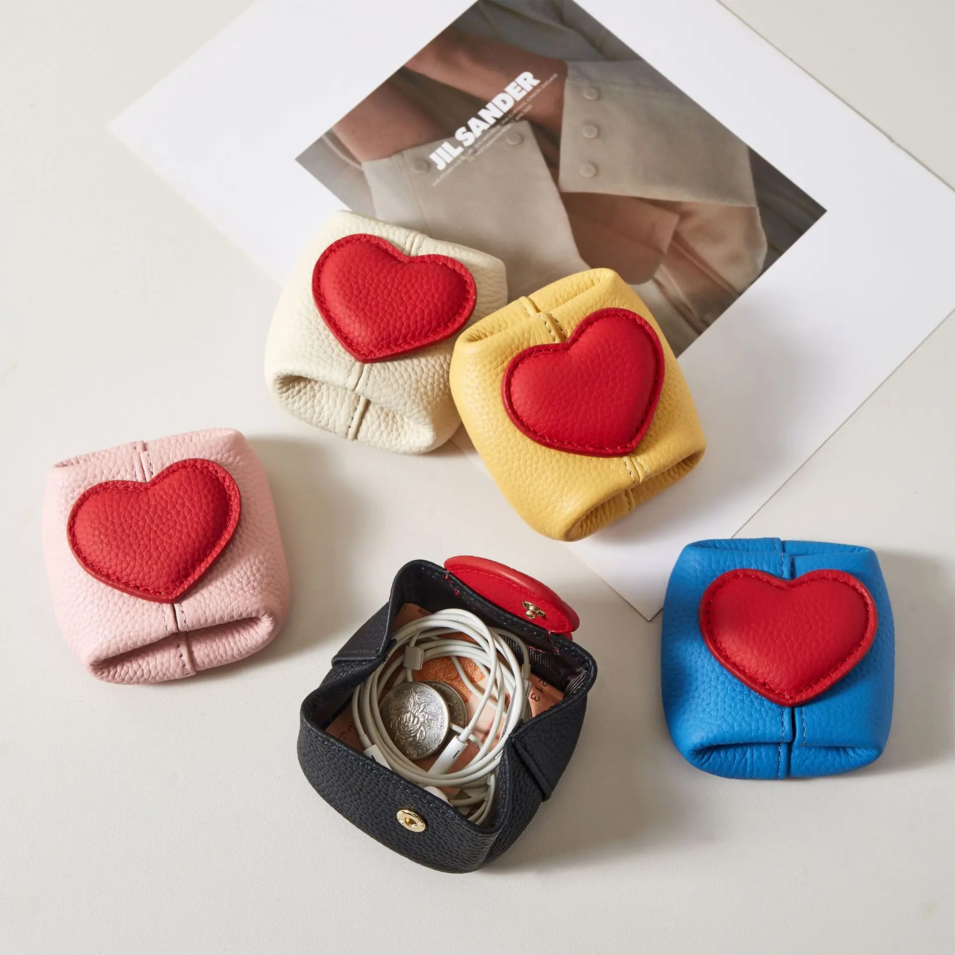 Portable Heart Shaped Coin Purse Cute Color Block Top Layer Cowhide Small Wallet Jewelry Bag Short Style Spring Season