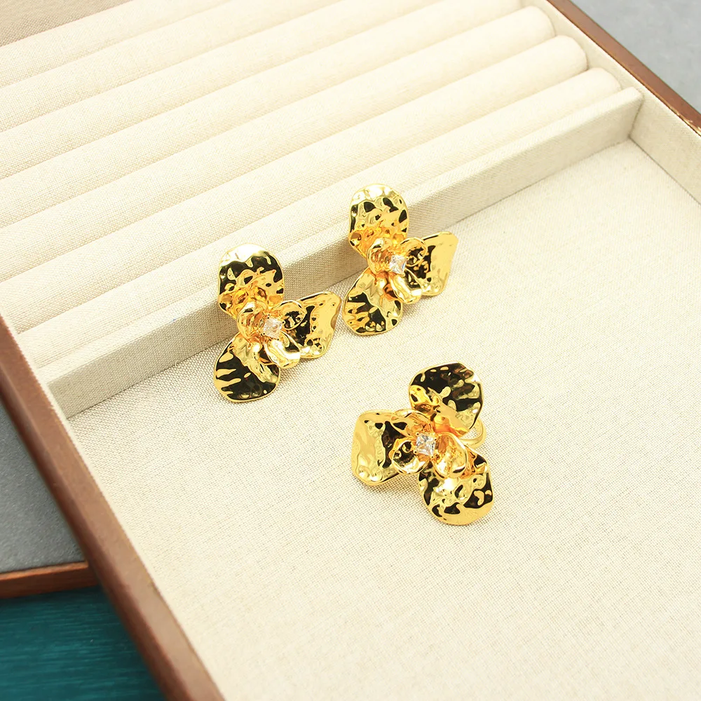 Exaggerated Texture Oval Metal Ring and Earring Set, Niche Design Jewelry Set