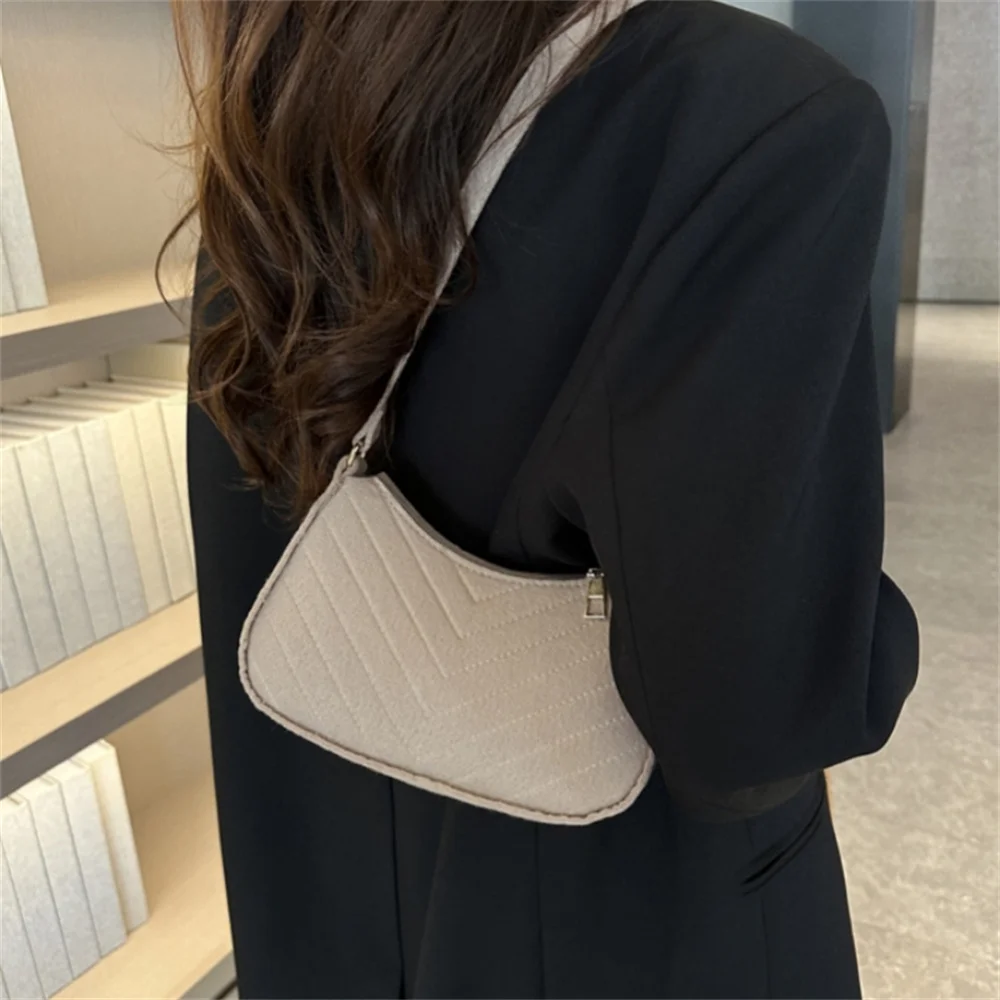 ISKYBOB Felt Stone Pattern Shoulder Bag Women Underarm Bag Girl Crossbody Bag Fashion Design Chain Bag Retro Solid Color Handbag